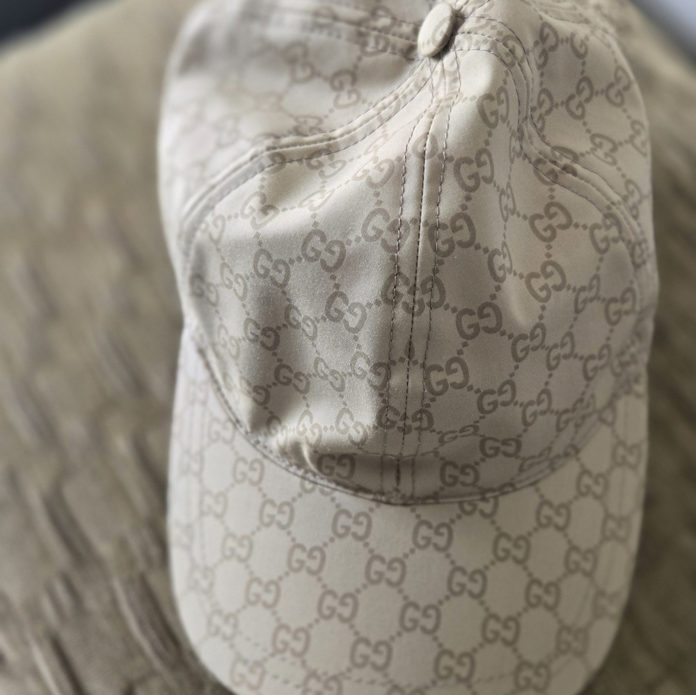 Gucci Beige Monogram Cap Men or Woman